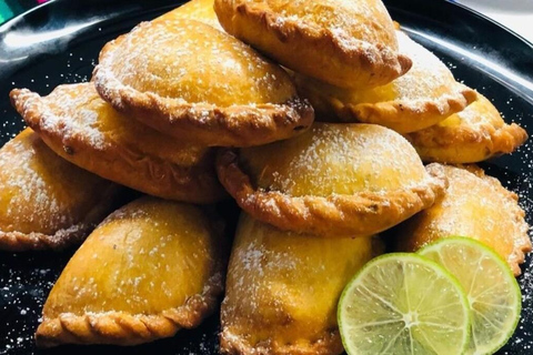 4h Cooking Class in Lima: Iconic Dishes & Bottomless Drinks Private cooking class