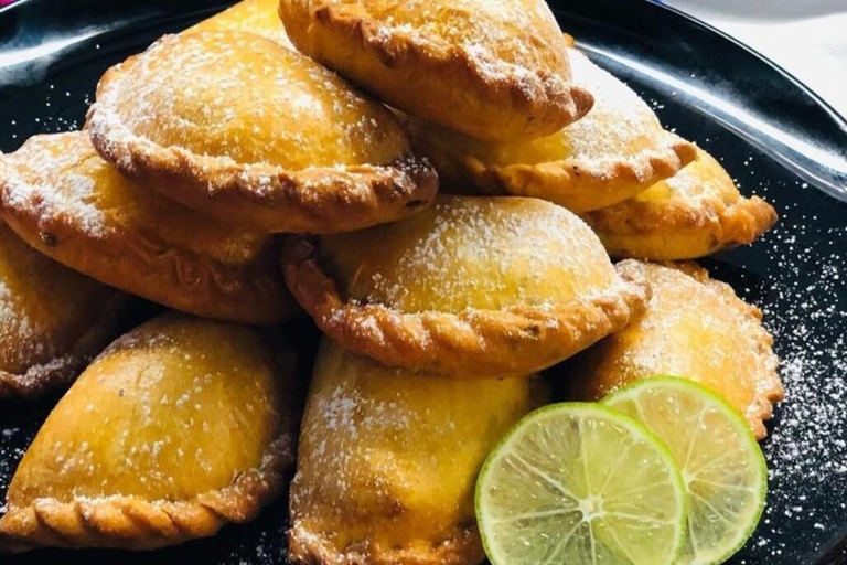 4h Cooking Class in Lima: Iconic Dishes & Bottomless Drinks Private cooking class