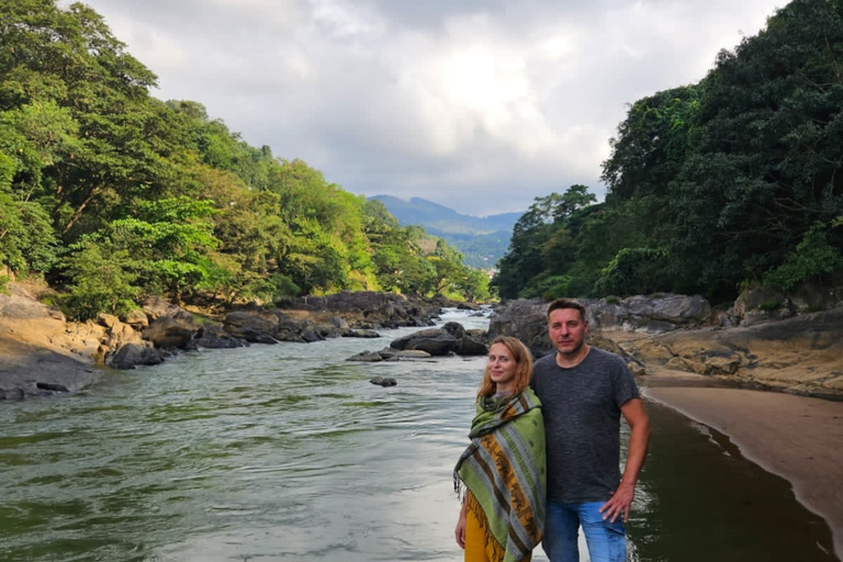 Kandy: Customizable Temples, Artisan Crafts & cultural Show Van