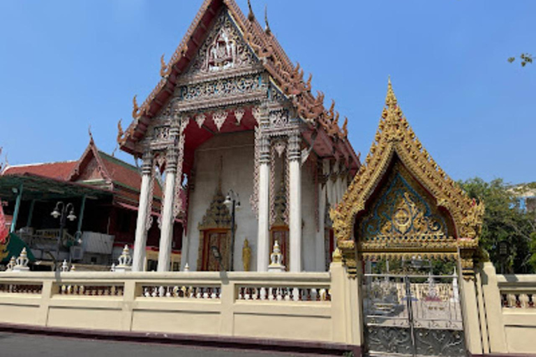Bangkok Tour: Golden Buddha, Reclining Buddha & Gems Gallery Group Tour with Hotel Pickup