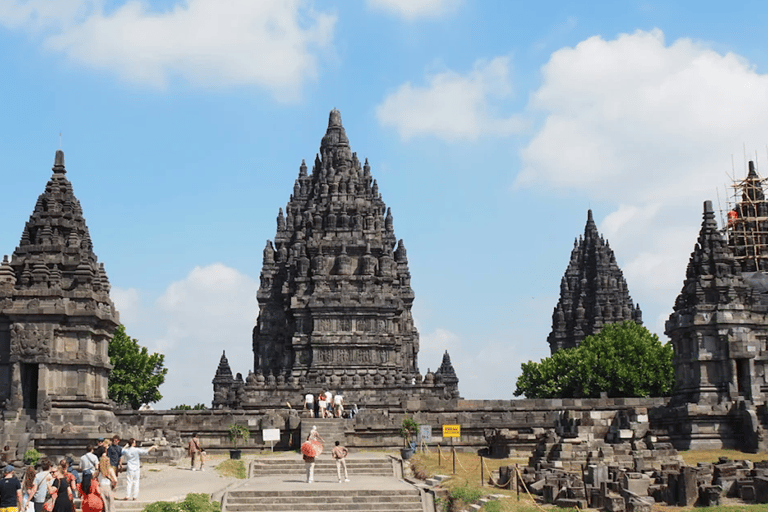 Prambanan, il tempio nascosto e la rappresentazione del balletto Ramayana