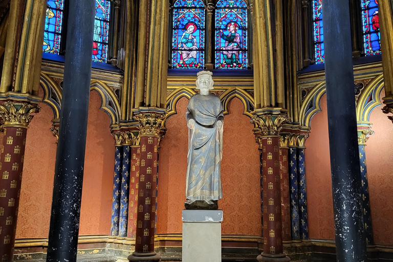 Paris: Notre Dame &amp; Ile de la Cité Tour with Sainte ChapelleItalian Tour of Ile de la cite with Sainte Chapelle tickets