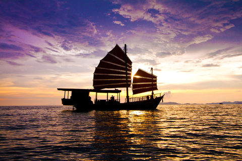 KRABI: Privé snorkelen bij zonsondergang Junkboot Cocktail Cruise