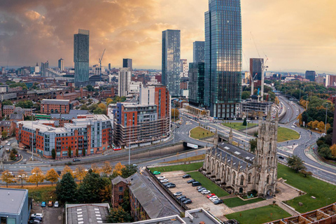 Manchester: Exclusieve privétour door de geschiedenis met lokale expertManchester: Exclusieve privé Geschiedenis Tour met lokale expert