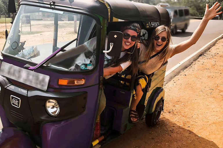 Anuradhapura: Tour della città antica in TukTukTour mattutino in tuk tuk