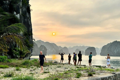 2-tägige Ha Long Bay Island Cruise Tour mit einem 3-Sterne-Kreuzfahrtschiff