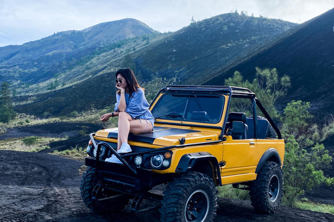 Bali: Dag/Solnedgång Dag/Solnedgång Mount Batur 4WD Jeep och naturlig varm källaEndast jeeptur dag/solnedgång (mötesplats)