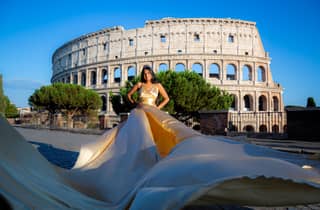 Fotoshooting mit fliegendem Kleid