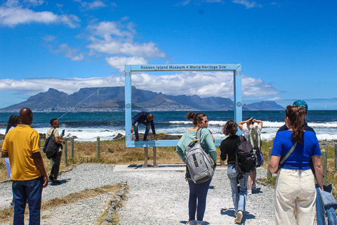 Cape Town: Robben Island Guided Tour, Skip the Ticketing LineKapsztad: Wycieczka z przewodnikiem po wyspie Robben, omiń kolejkę po bilety