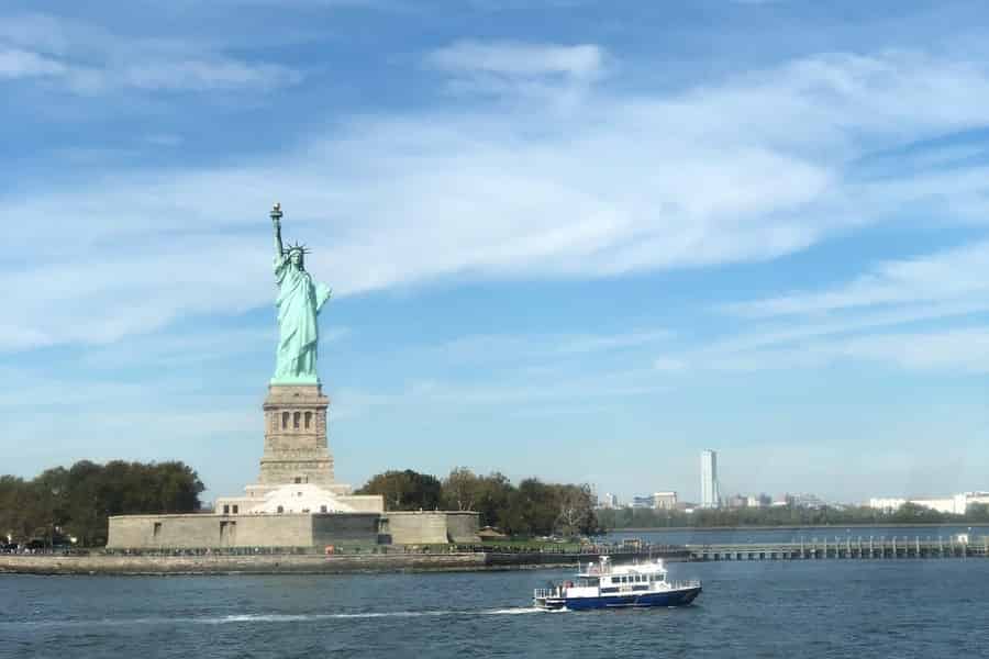 New York City: Bootstour – Freiheitsstatue & Skyline. Foto: GetYourGuide