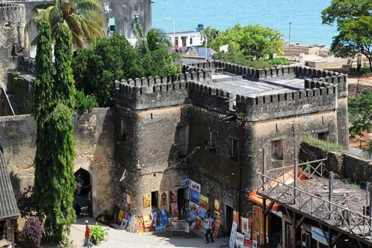 Zanzibar: Stone Town, farma przypraw i wycieczka na wyspę więzienną