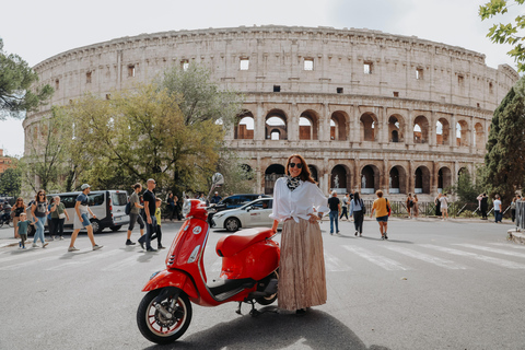 Rome: Vespa Ride in the Streets with Photography Vespa tour