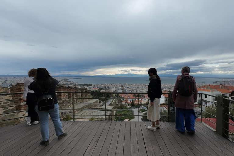 Thessaloniki: Sunset Photowalk with a Local Artist