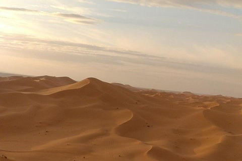 Muscat: Wadi Bani Khalid & Sunset at Wahiba Sands