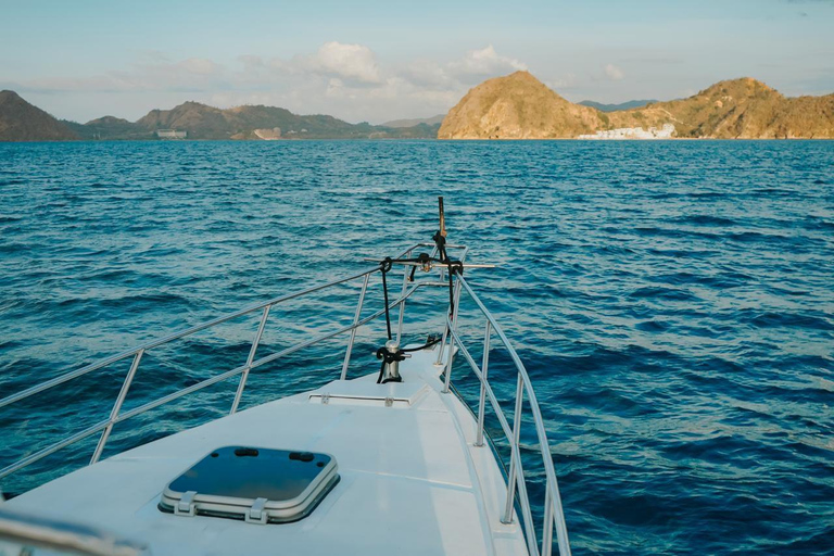 Ultimate Komodo Experience: One Day, 8 Wonders with Sunset