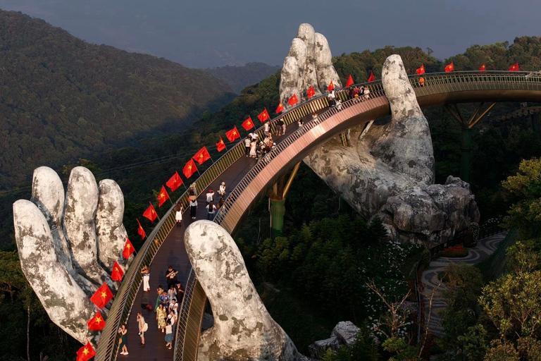 Da Nang: Biglietto d&#039;ingresso al Sun World Ba Na Hills con la funiviaBiglietto di andata e ritorno per la funivia per stranieri