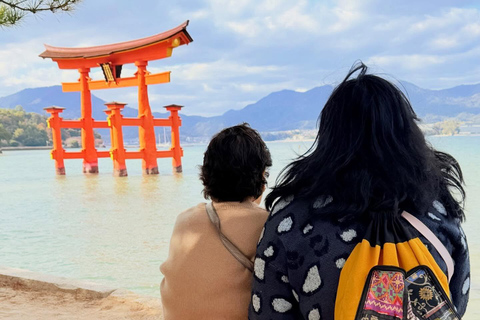 Hiroshima & Miyajima Island: Small Group Full-Day Sightseeing Tour