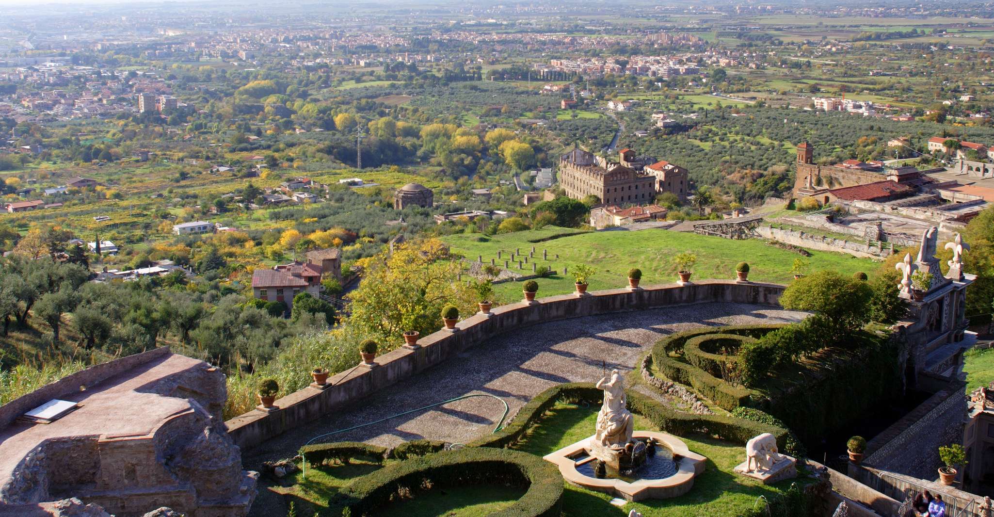 Halve dagtournee door Tivoli Garden Villa d'Este & Villa Adriana - Housity