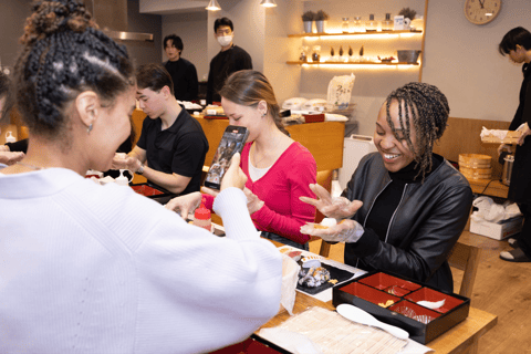 شيبويا طوكيو: دورة تحضير السوشي (نباتي/حلال)قائمة السوشي العادية (خالية من الغلوتين *تشمل الأسماك)