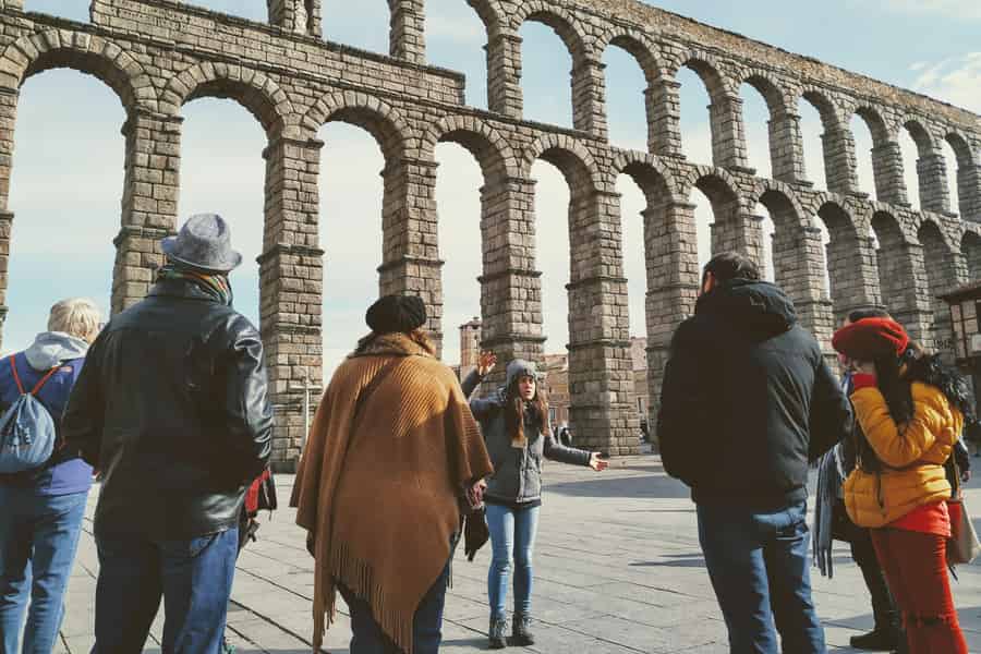 Ab Madrid: Drei Städte an einem Tag - Segovia, Ávila und Toledo. Foto: GetYourGuide
