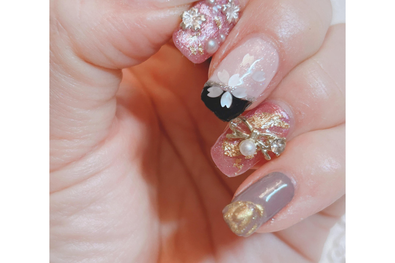 Yokohama: Japansk nagel- och hårstyling, sminkning, kimonouthyrningJapansk nagel