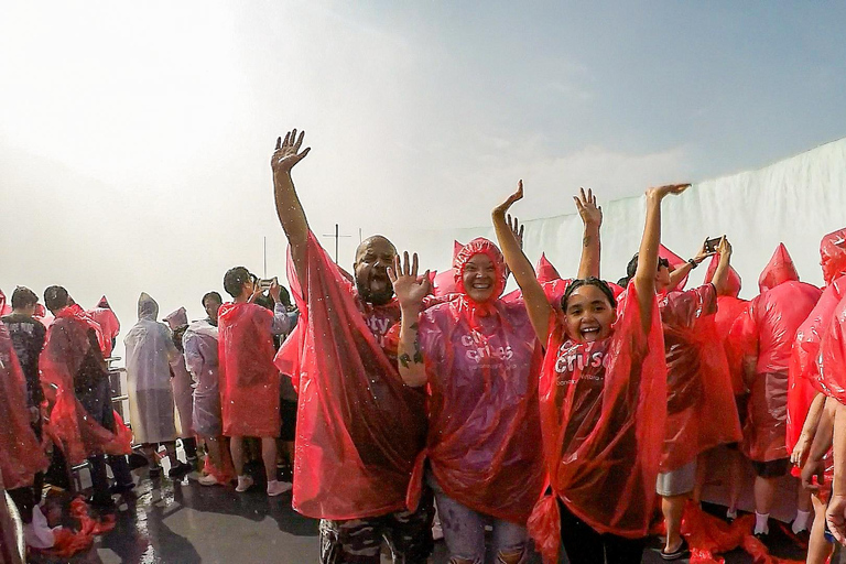 Ekskluzywna wycieczka piesza po wodospadach Niagara: Podróż do wodospadówEkskluzywna wycieczka piesza do wodospadu Niagara: Podróż do wodospadu