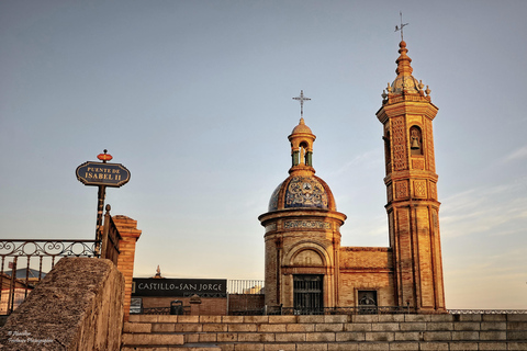 Complete Triana Tour &quot;Corrales included&quot;.