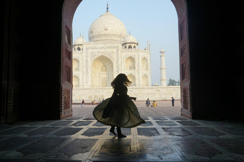 Från Mumbai: Taj Mahal-tur med flyg och hotell över nattenPrivat rundtur utan lunch och inträdesbiljetter