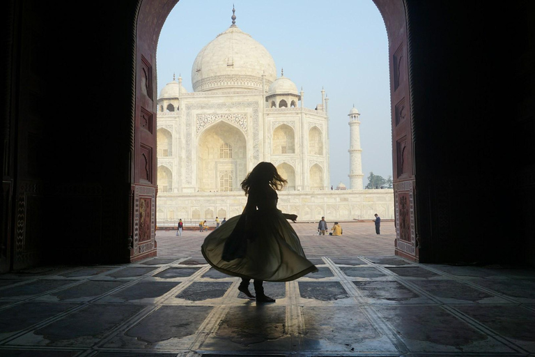 Från Mumbai: Taj Mahal-tur med flyg och hotell över nattenPrivat rundtur utan lunch och inträdesbiljetter