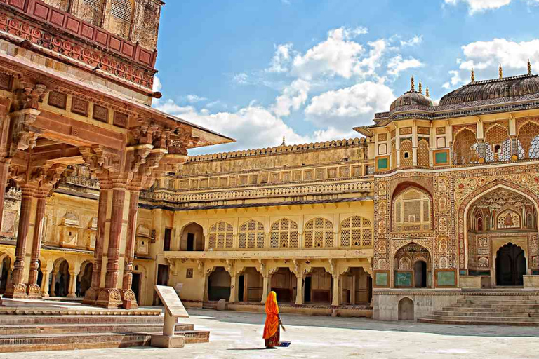 Goldenes Dreieck Tour mit Neemrana Fort