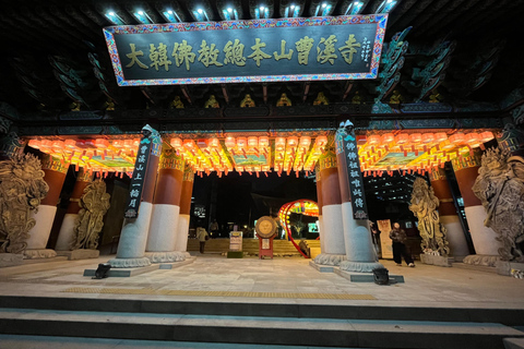 Walking through the heart of Seoul. Tour in Spanish