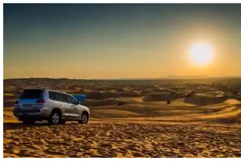 Doha: Wüstensafari mit Übernachtung, 4x4-Fahrt und Campaufenthalt
