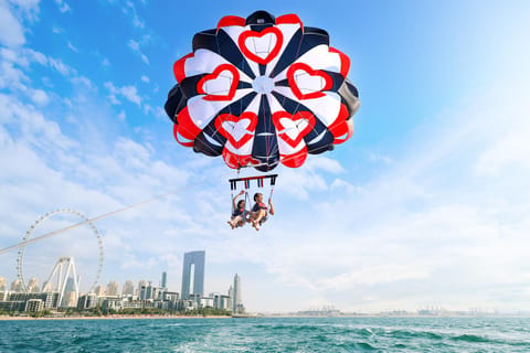 Dubai: JBR & Palm Views Parasailing for Couples