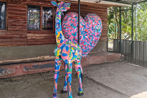 Nairobi: Karen Village and Kobe Tough Cultural Tour