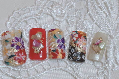 Yokohama: Japansk nagel- och hårstyling, sminkning, kimonouthyrningJapansk nagel