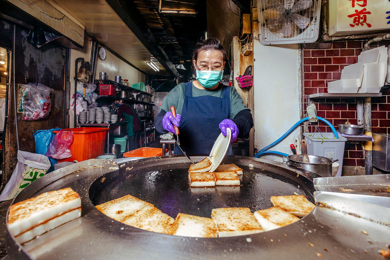 Taipei: Formosa Flavours Food Tour with 12+ Tastings