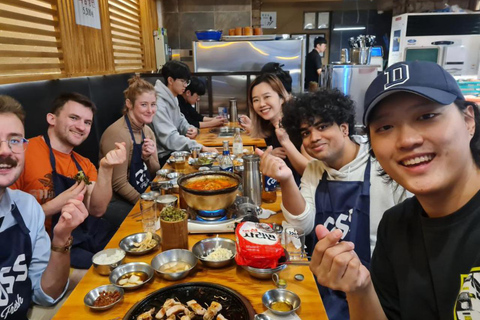 Suwon: Baseball Game with Fortress and Local Food Tour