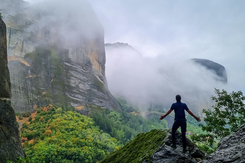 From Athens: 2 Days Meteora, Thermopylae & Delphi Tour Option without Accommodation ( Book your own hotel)