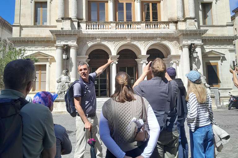 Avignon: walking tour of the most see-sights and hidden gems