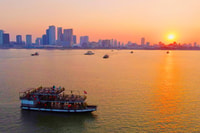 Phnom Penh, crucero al atardecer con cerveza y bebidas ilimitadas - Housity