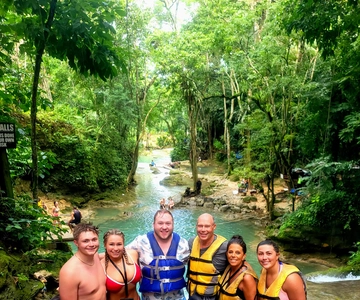 Jamaica: passeio de quadriciclo, rafting e Blue Hole saindo de Ocho Rios