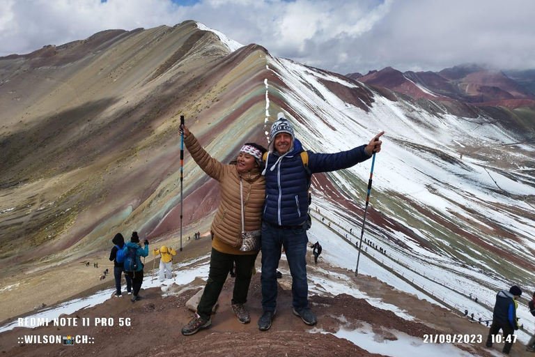 Cusco: Guided Excursion to the 7 Colors Mountain with Breakfast & Lunch Cusco: Guided Tour to the Rainbow Mountain with Breakfast and Lunch