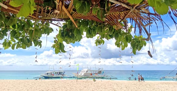 Boracay: Island Boat Tour with Crystal Cove Entry