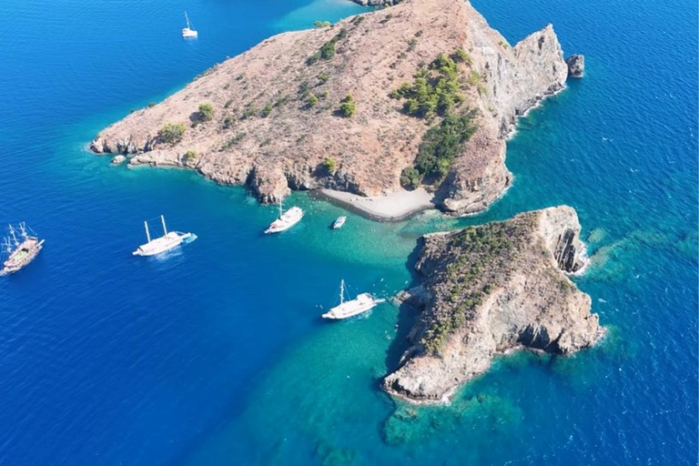 Fethiye: 12 Islands Boat Tour with Lunch and Transfers Fethiye: 12 Islands Boat Tour with Lunch without transfer