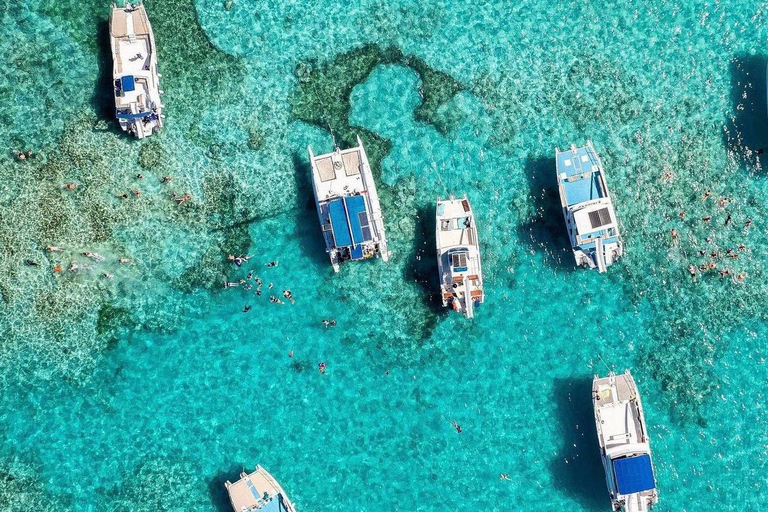 PuntaCana: Private Luxury Family BoatCruise with snorkelling