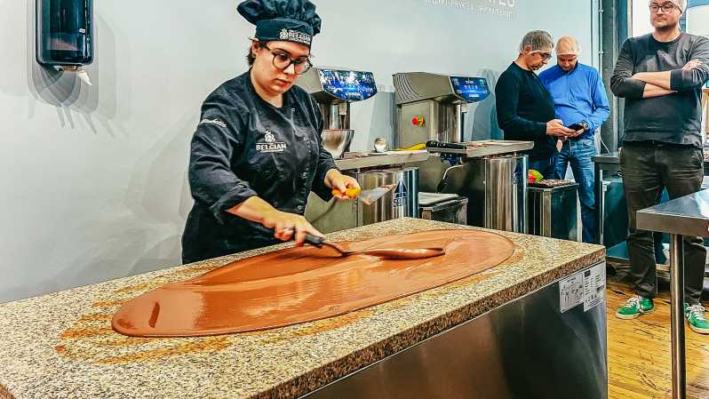 Bruxelles: laboratorio di produzione di cioccolato belga con degustazioni