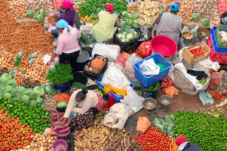 Inseltour mit deutschsprachiger Reiseleitung für Kreuzgäste.