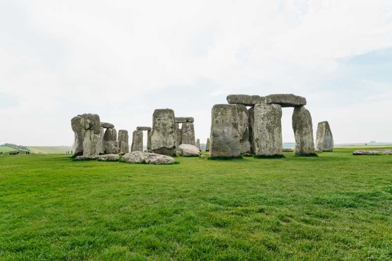 From London: Stonehenge & Roman Baths Full-Day Trip