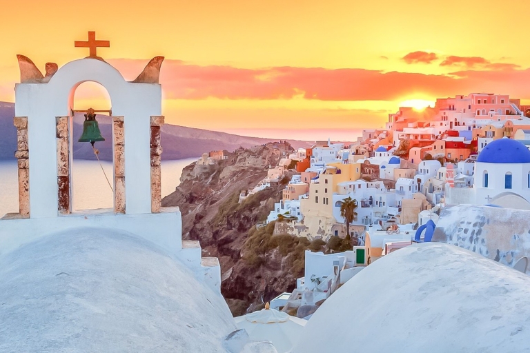 Santorini: recorrido turístico tradicional en autobús con puesta de sol en OiaTour en inglés y español