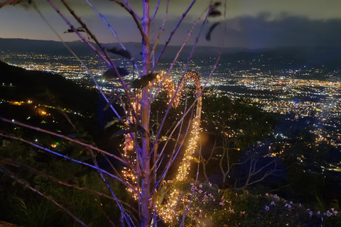 San José: Walk inside themed caves and dine at a viewpoint